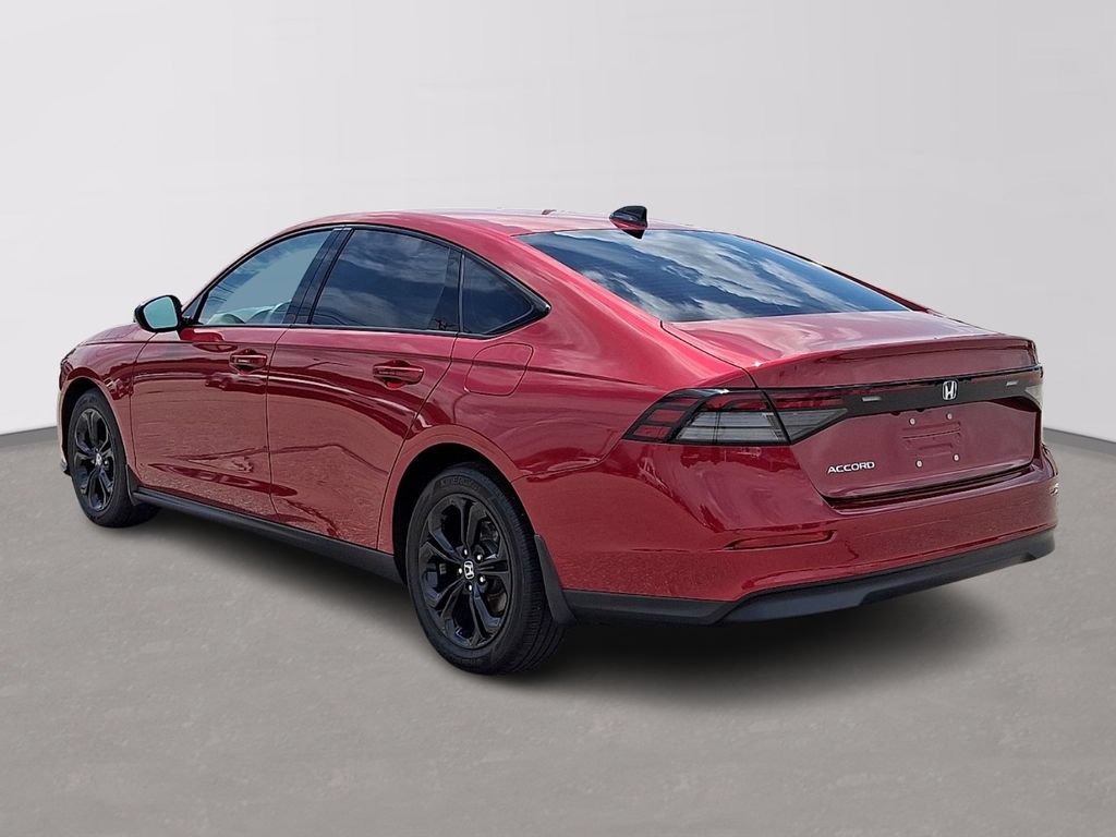 Used 2025 Honda Accord SE image 4