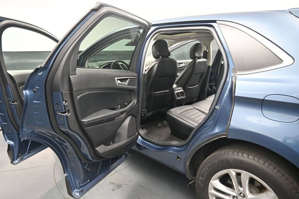 Certified 2018 Ford Edge SEL w/ Equipment Group 201A FWD image 20
