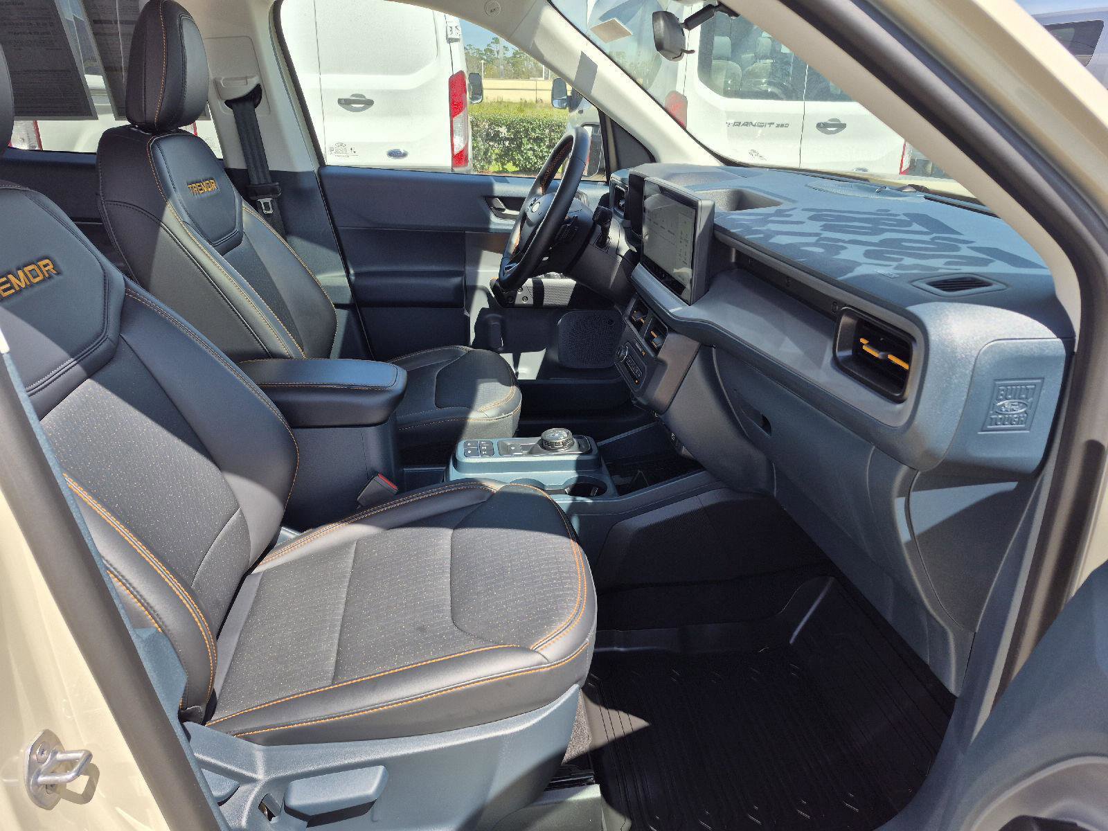 Certified 2025 Ford Maverick Tremor image 21