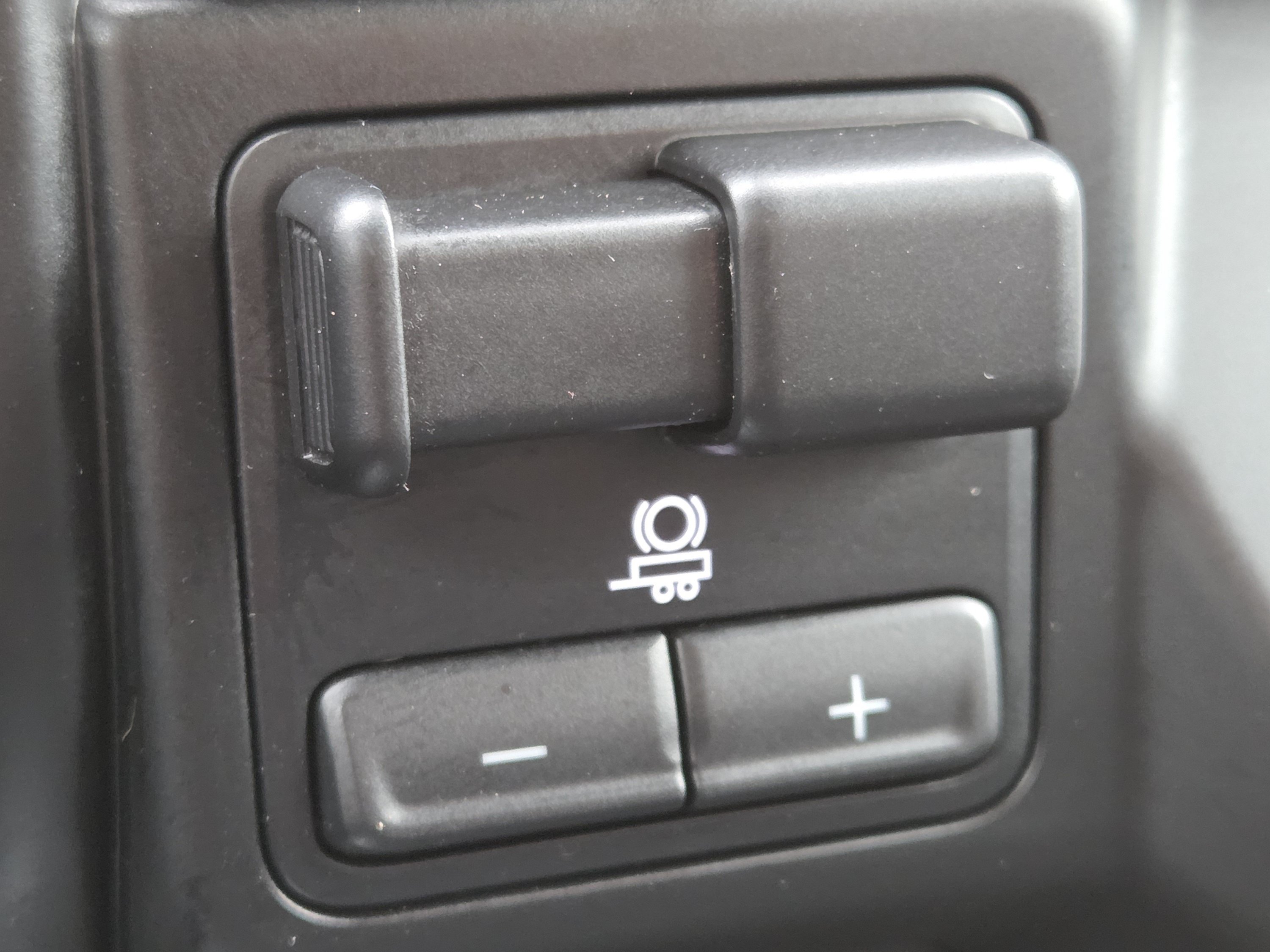 Used 2020 Chevrolet Silverado 3500 LTZ w/ LTZ Convenience Package AWD/4WD image 11