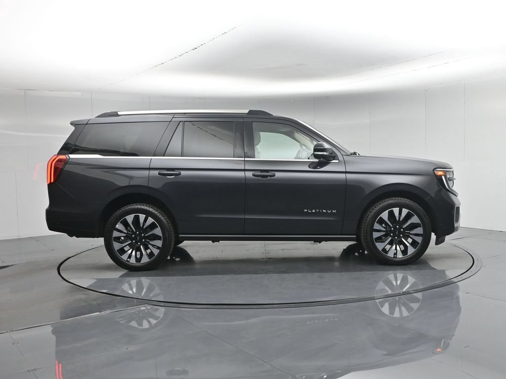 Certified 2025 Ford Expedition Platinum w/ Driver's Package AWD/4WD image 32