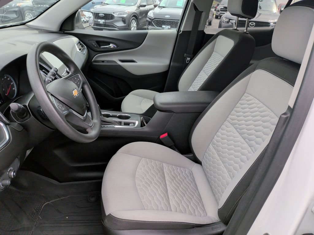 Used 2018 Chevrolet Equinox LT w/ LPO, Floor Liner Package AWD/4WD image 16
