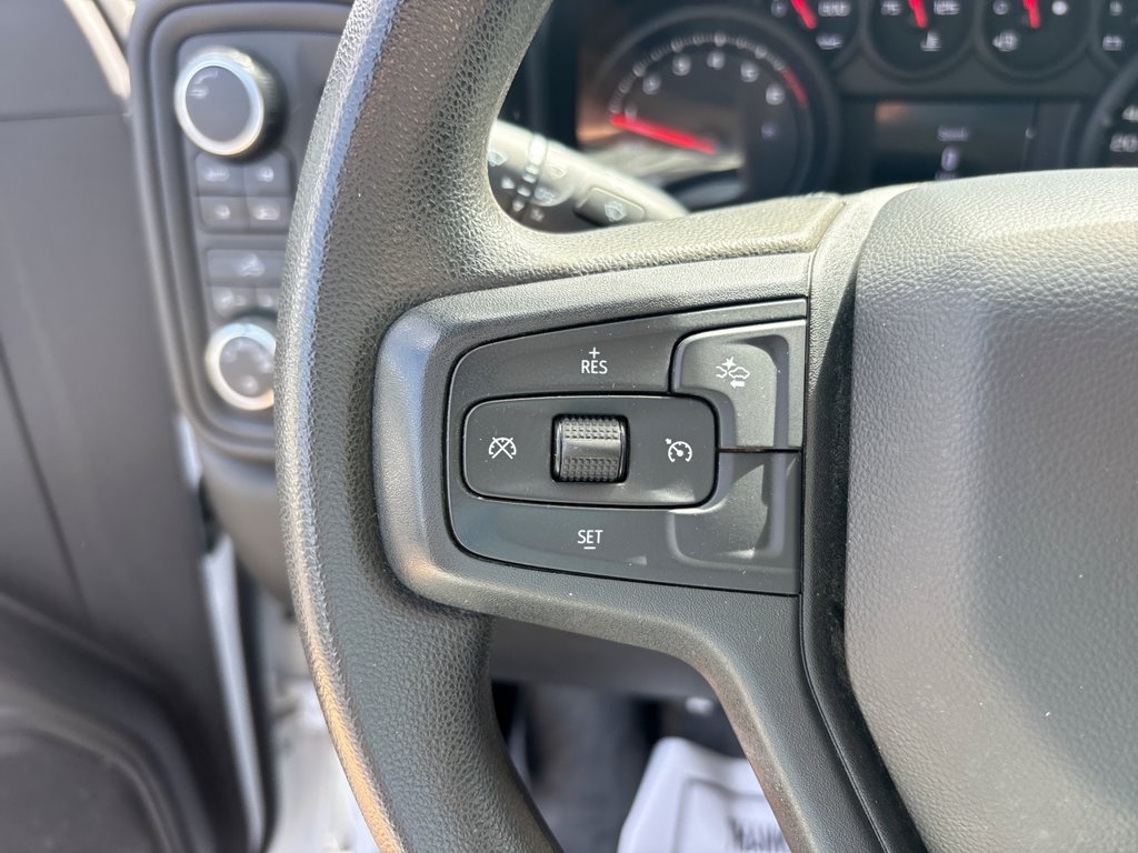 Used 2024 Chevrolet Silverado 1500 Custom AWD/4WD image 31