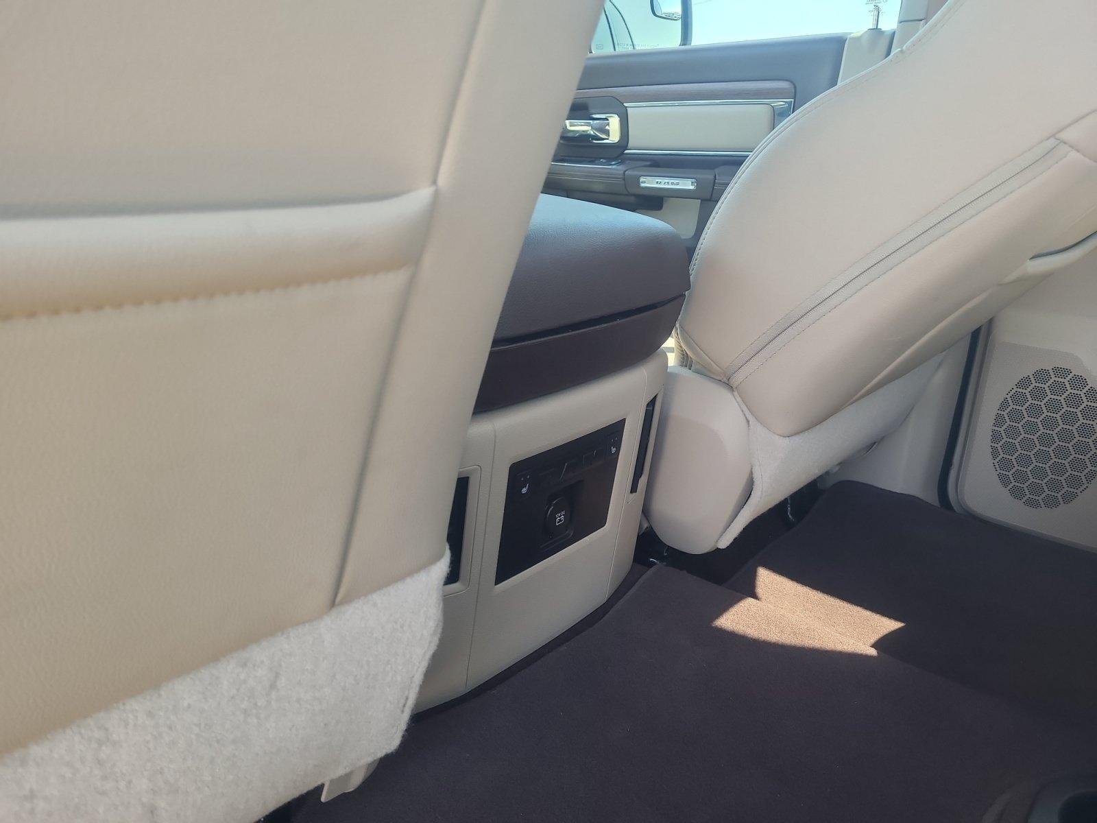 Used 2018 RAM 1500 Laramie w/ Convenience Group AWD/4WD image 32