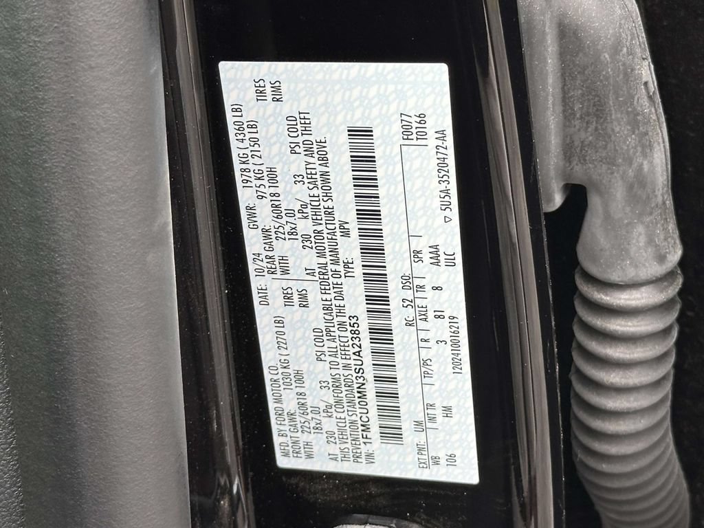 Certified 2025 Ford Escape ST-Line FWD image 12
