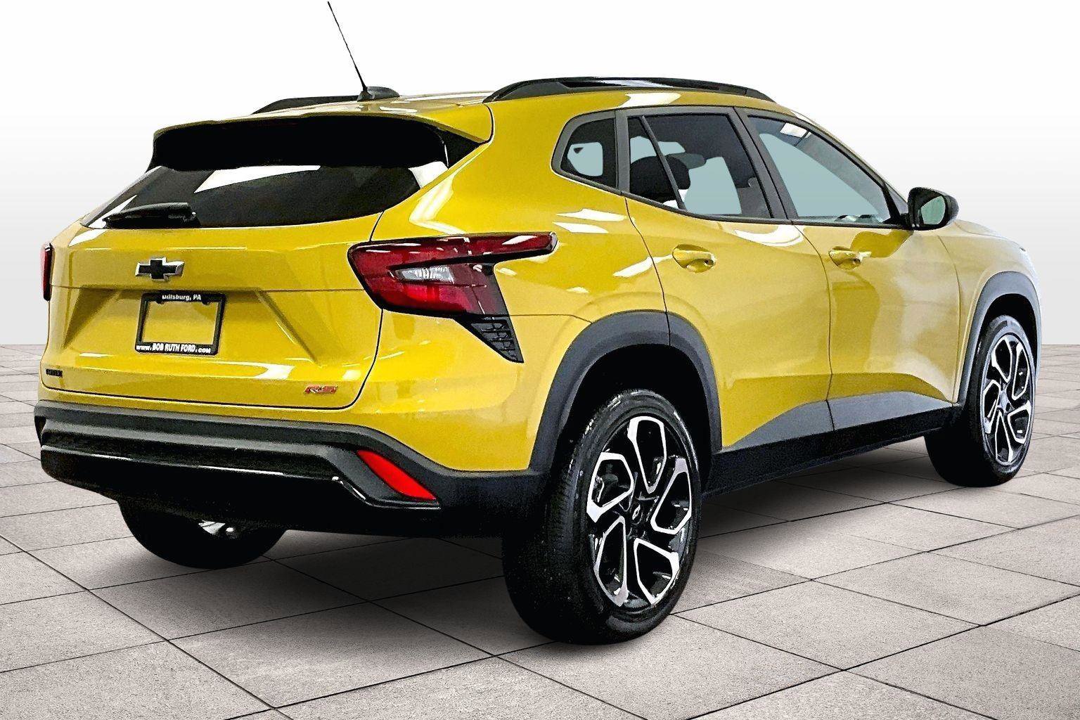 Used 2024 Chevrolet Trax RS w/ Driver Confidence Package image 11