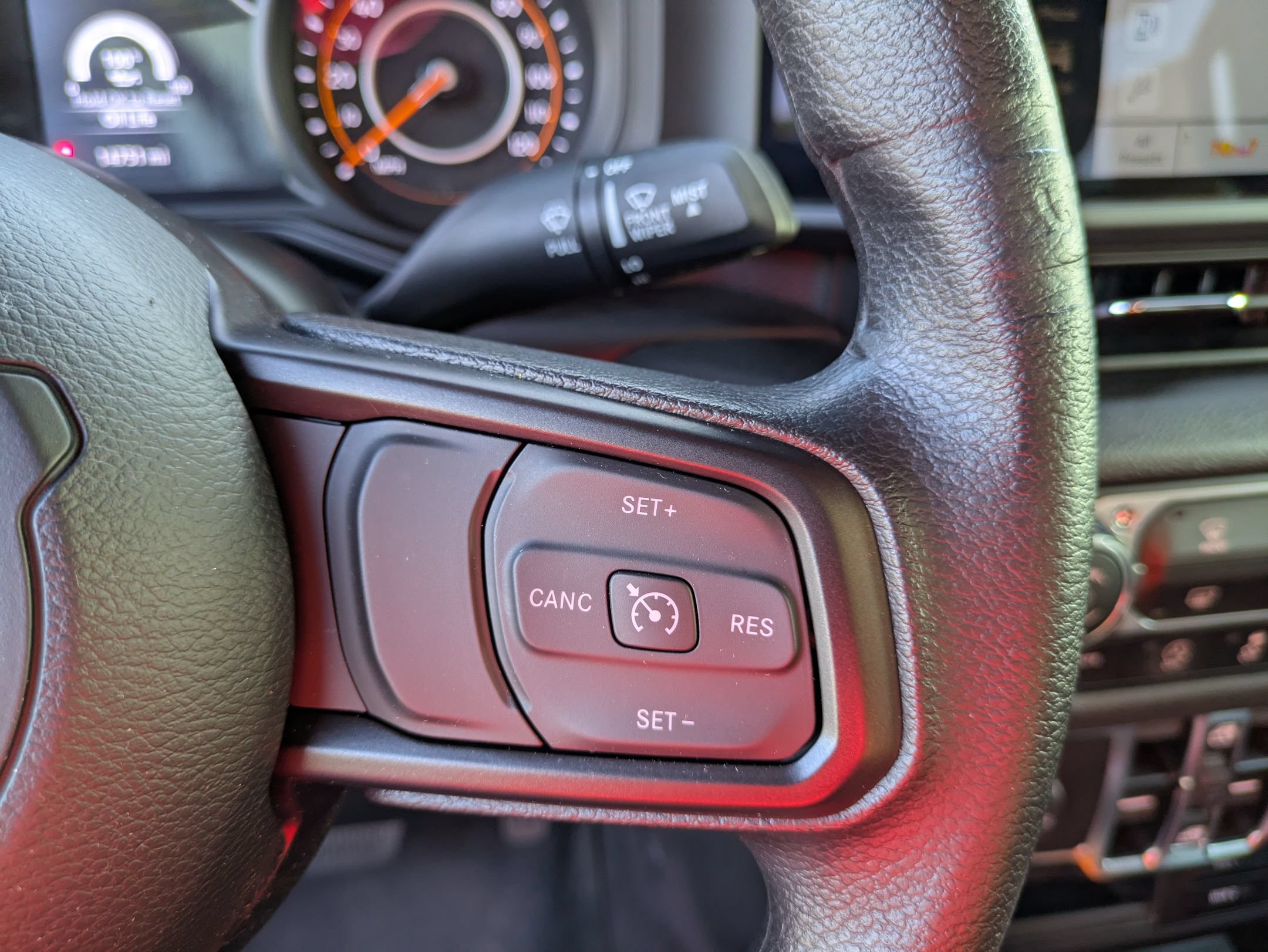 Used 2025 Jeep Gladiator Sport AWD/4WD image 17