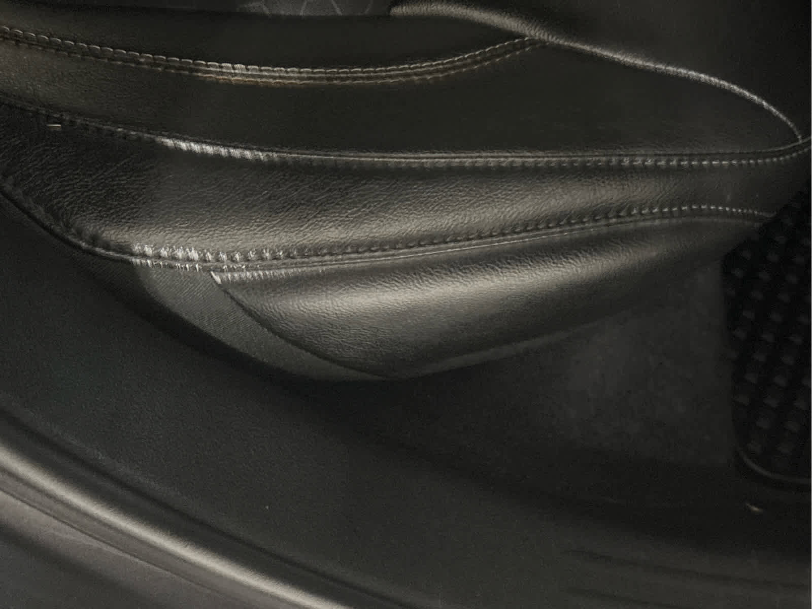 Used 2018 Jeep Compass Latitude w/ Cold Weather Group image 38