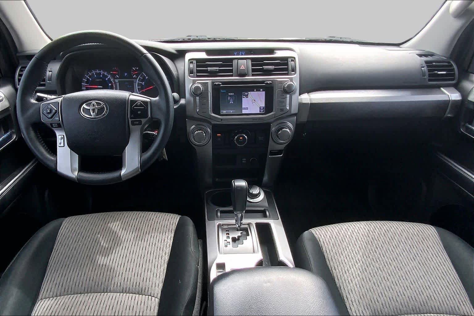 Used 2019 Toyota 4Runner SR5 AWD/4WD image 15