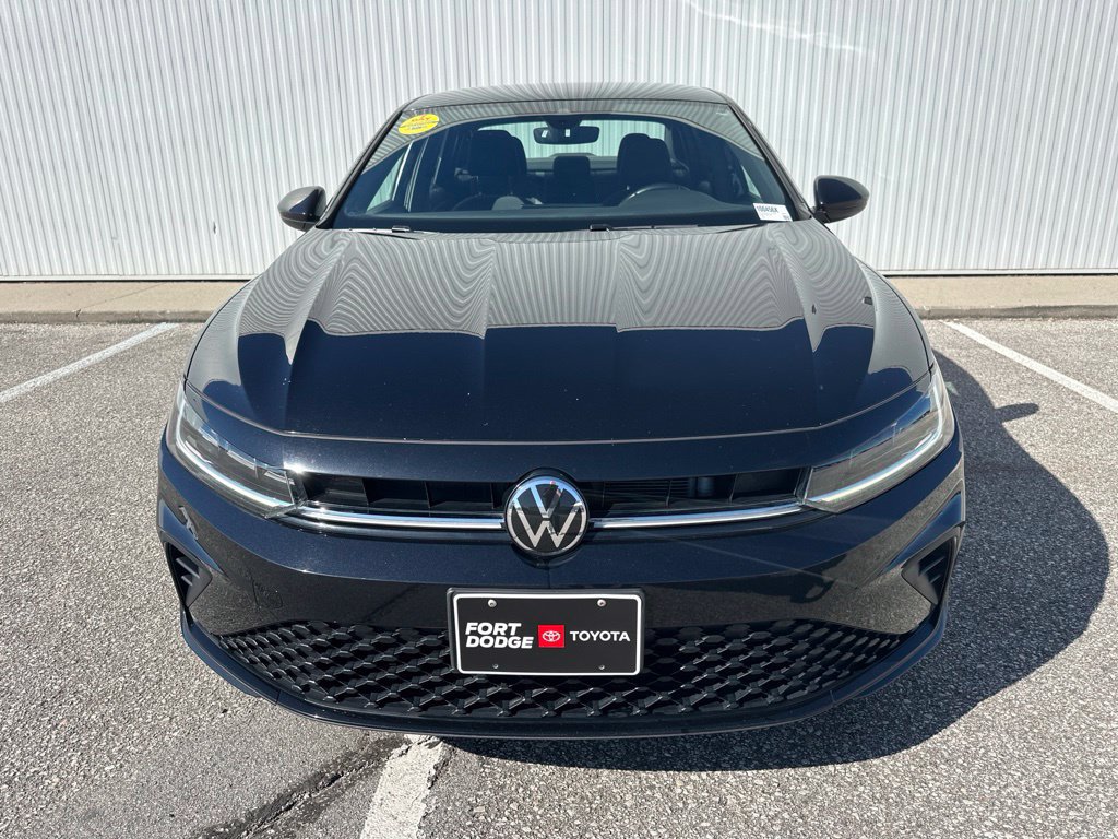 Used 2025 Volkswagen Jetta Sport FWD image 11