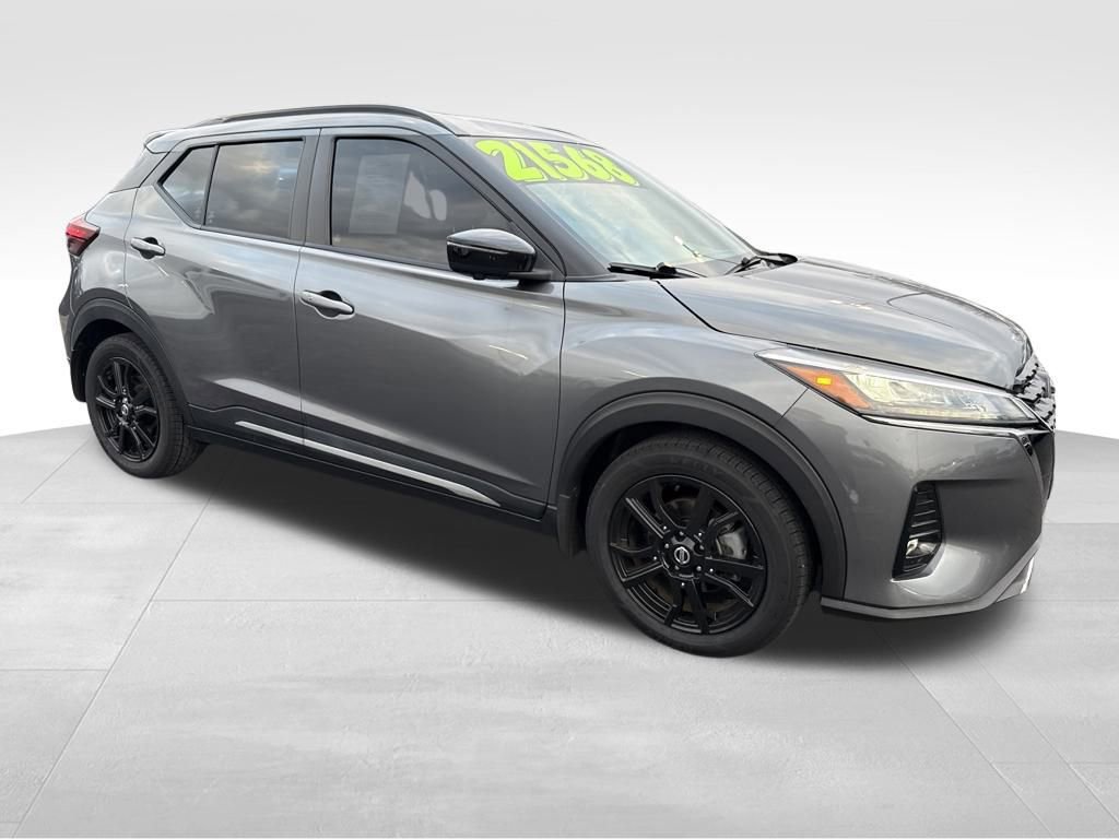 Used 2021 Nissan Kicks SR image 7