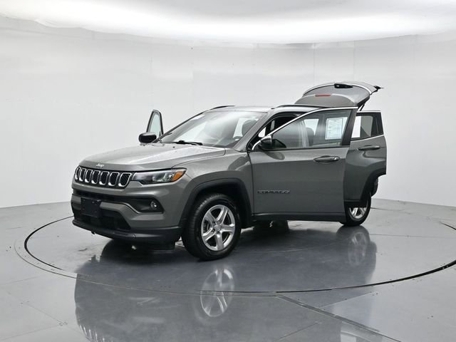 Used 2024 Jeep Compass Latitude AWD/4WD image 51