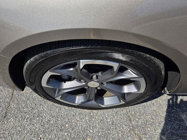 Used 2024 Chevrolet Malibu LT FWD image 18
