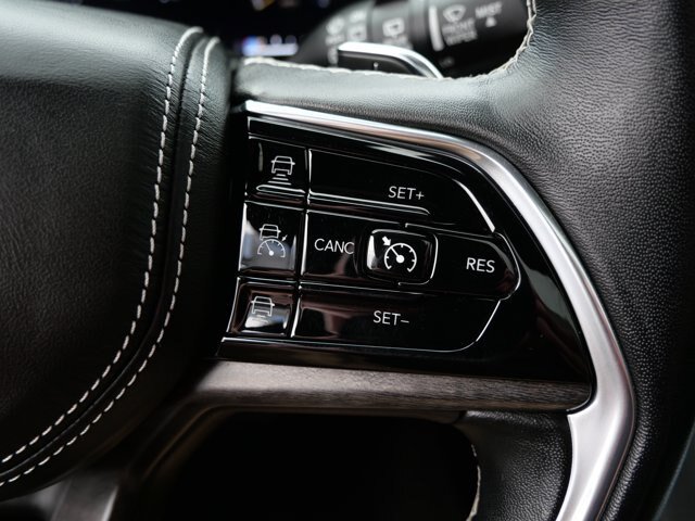 Used 2022 Jeep Grand Cherokee L Overland w/ Luxury Tech Group IV AWD/4WD image 22