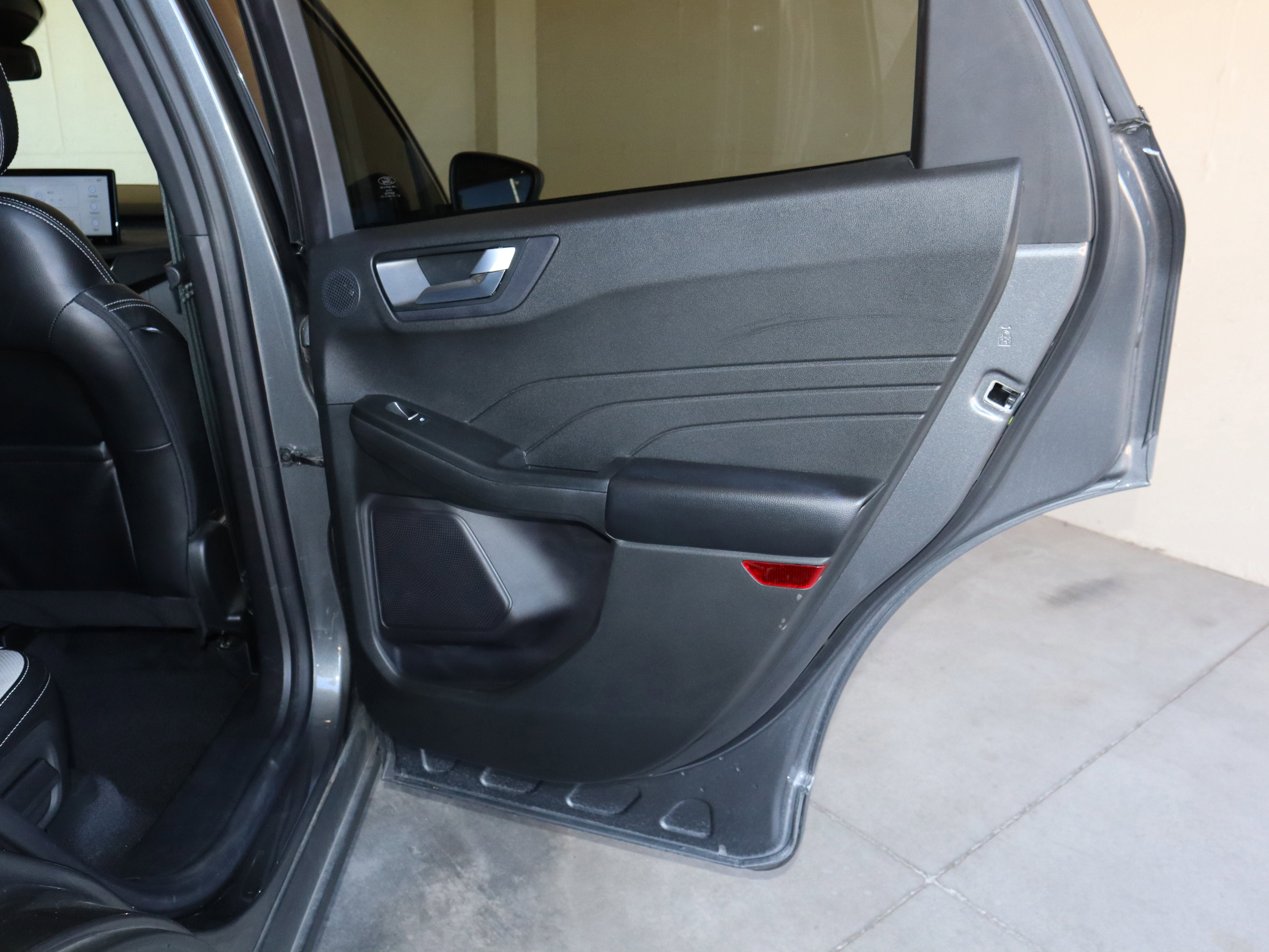 Certified 2023 Ford Escape Platinum w/ Premium Technology Package AWD/4WD image 45