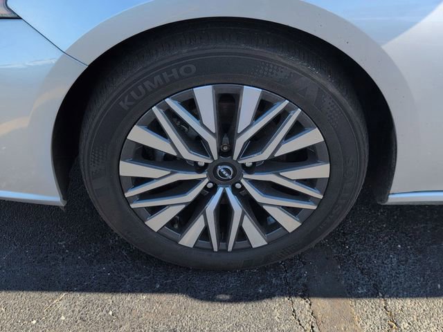 Used 2024 Nissan Altima 2.5 SV image 10