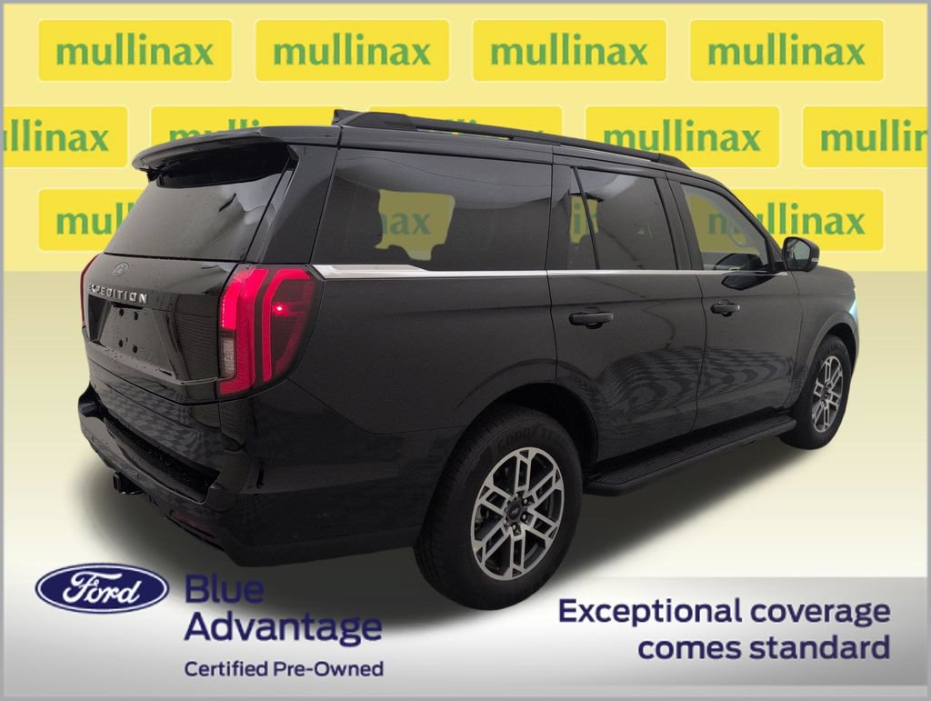 Certified 2025 Ford Expedition Active RWD image 3
