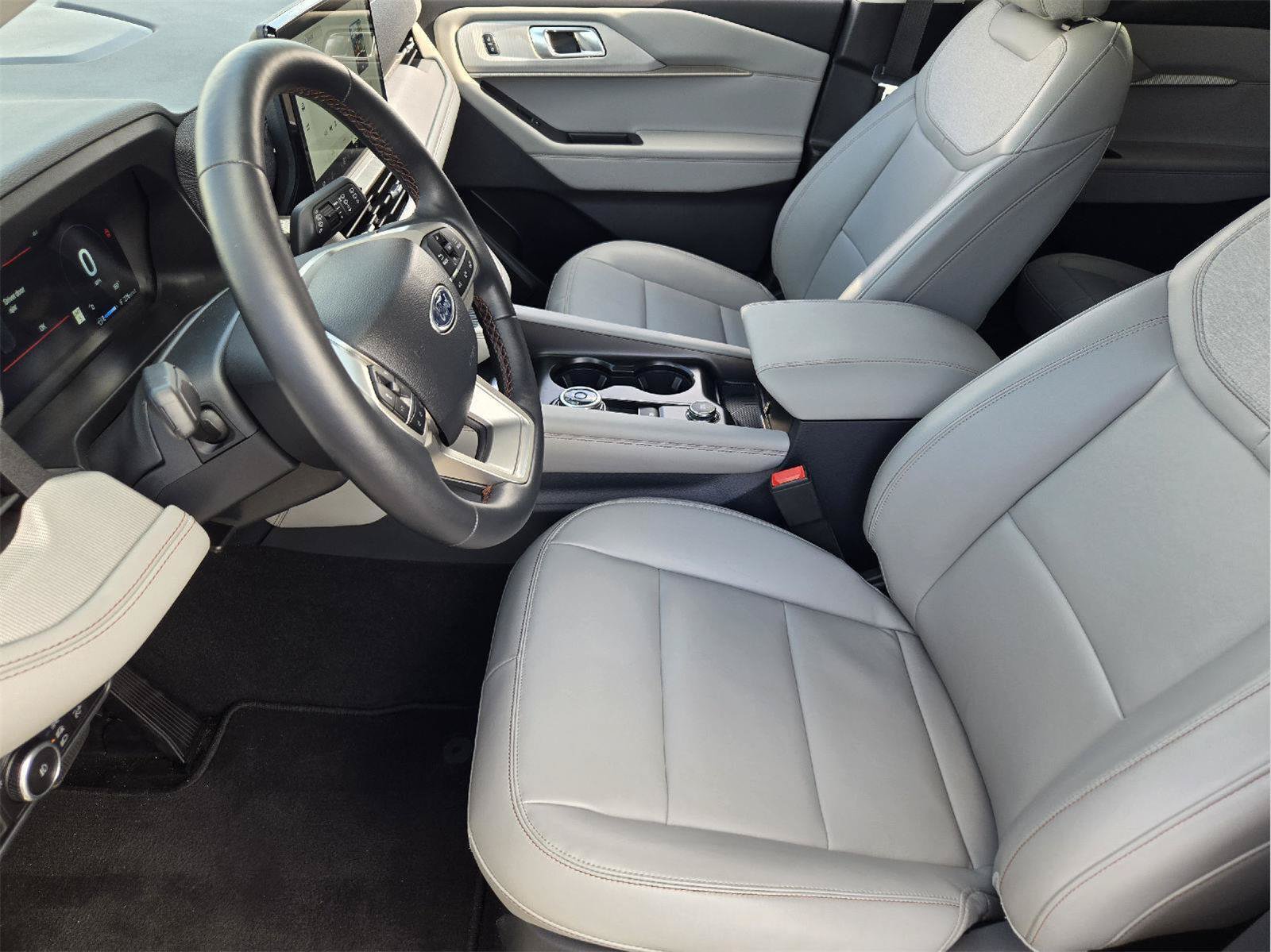 Certified 2025 Ford Explorer Active w/ Active Comfort Package RWD image 12