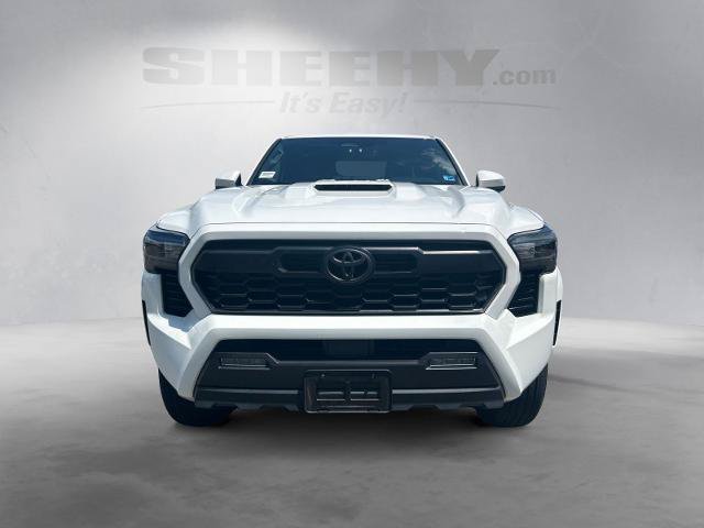 Used 2025 Toyota Tacoma TRD Sport AWD/4WD image 16