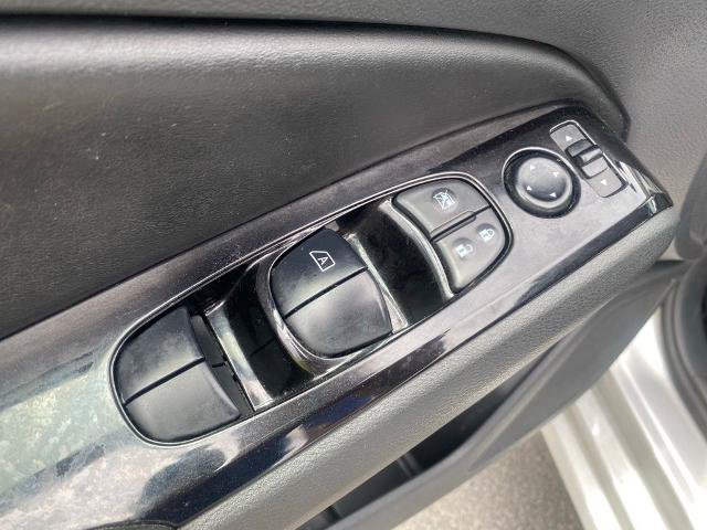 Used 2023 Nissan Altima 2.5 SV FWD image 13