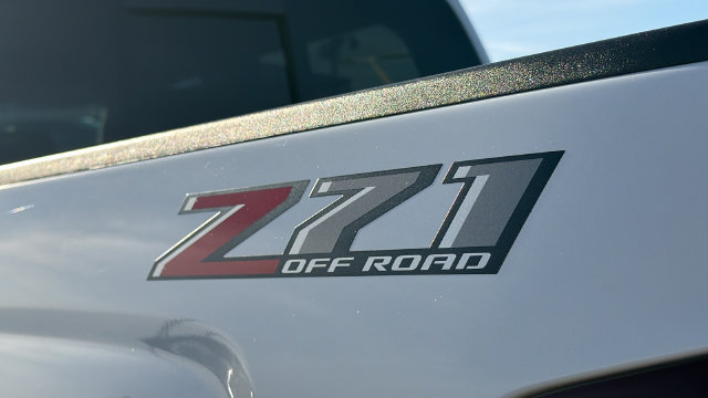 Used 2018 Chevrolet Silverado 1500 LTZ Z71 w/ LTZ Plus Package AWD/4WD image 7