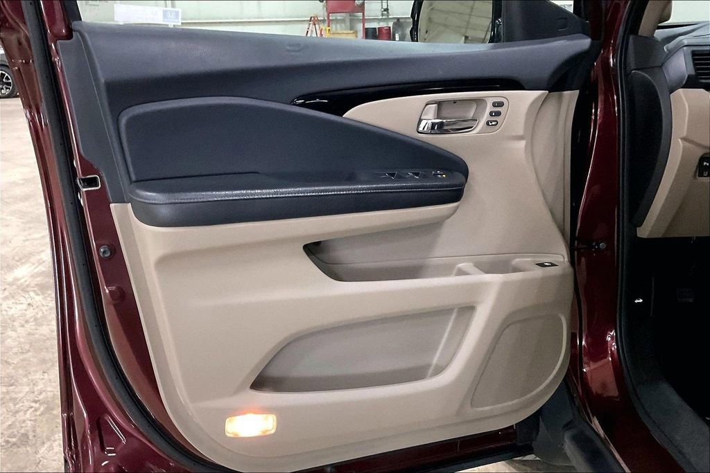 Used 2018 Honda Ridgeline RTL-E image 22