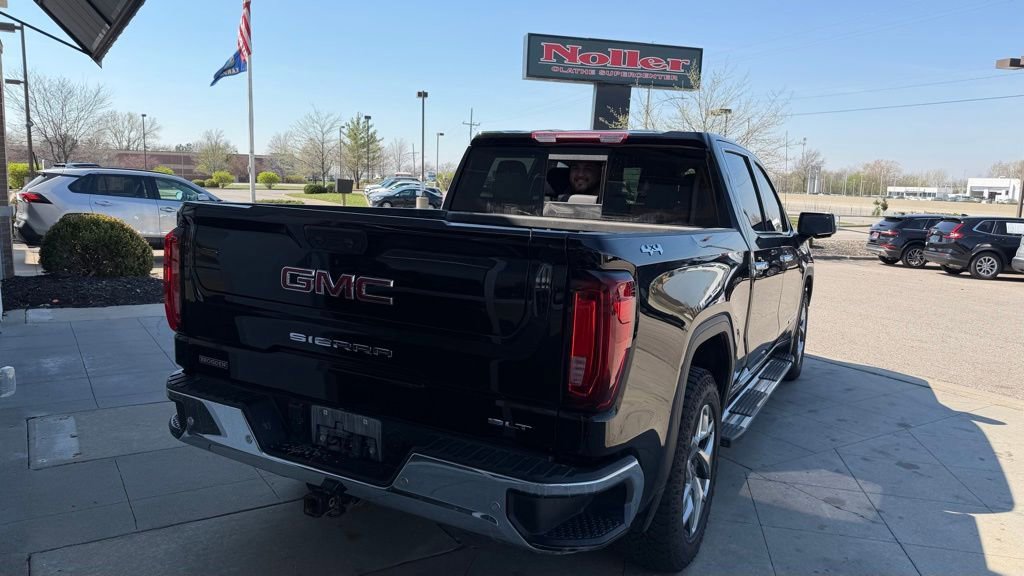 Used 2022 GMC Sierra 1500 SLT w/ SLT Premium Plus Package AWD/4WD image 5