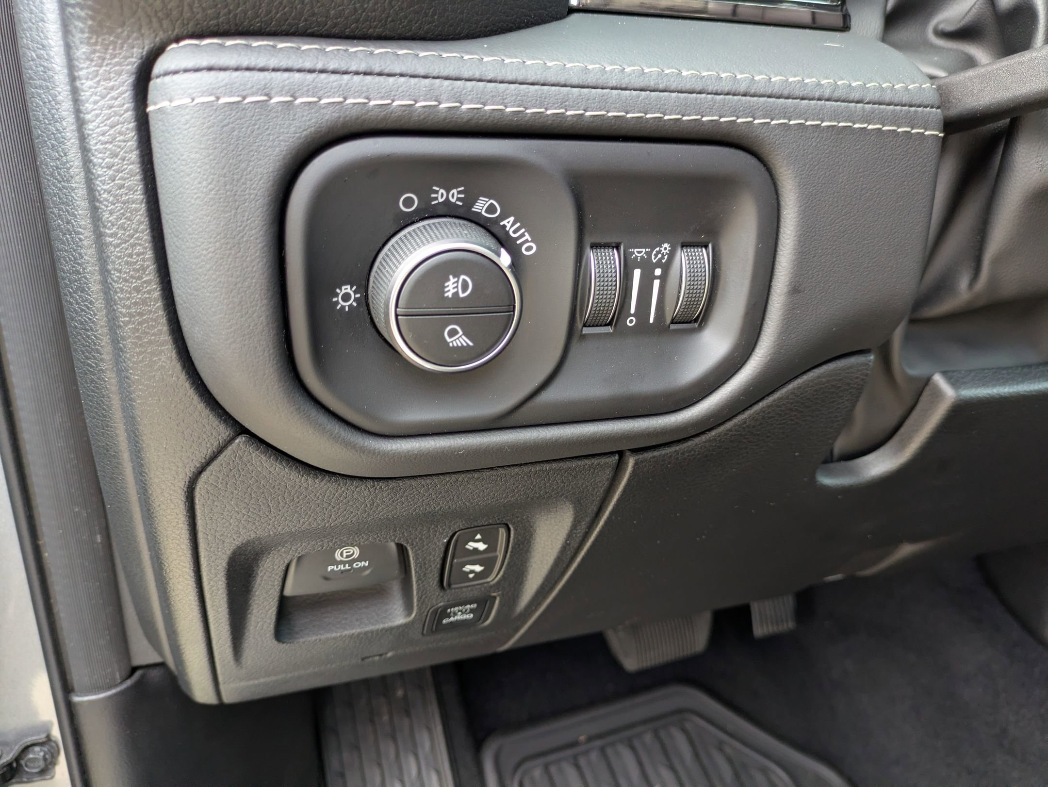 Used 2025 RAM 1500 Limited image 18