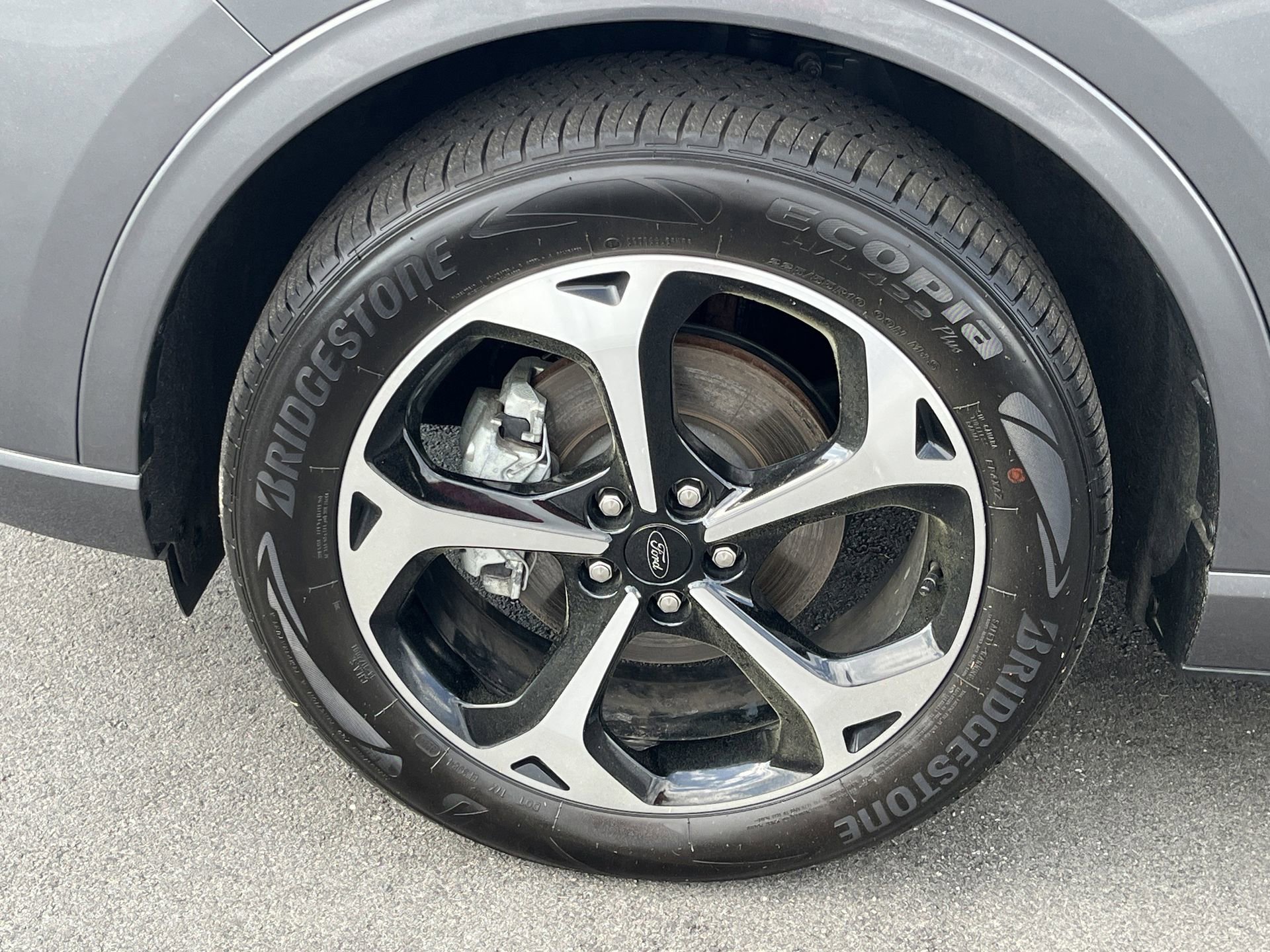 Certified 2025 Ford Escape ST-Line Elite w/ Premium Technology Package image 29