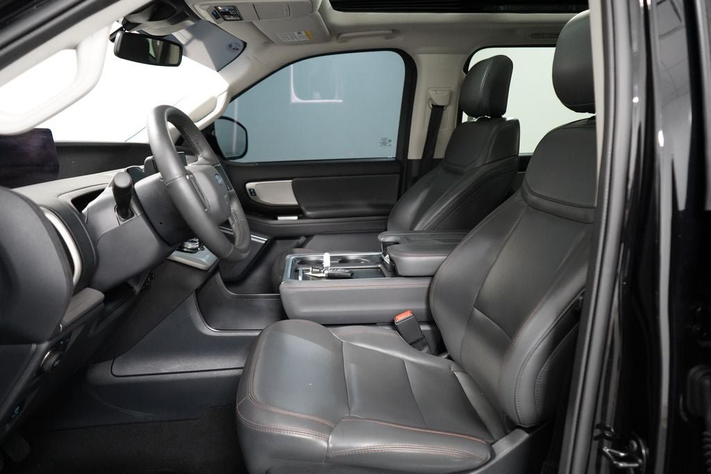 Certified 2025 Ford Expedition Active AWD/4WD image 14