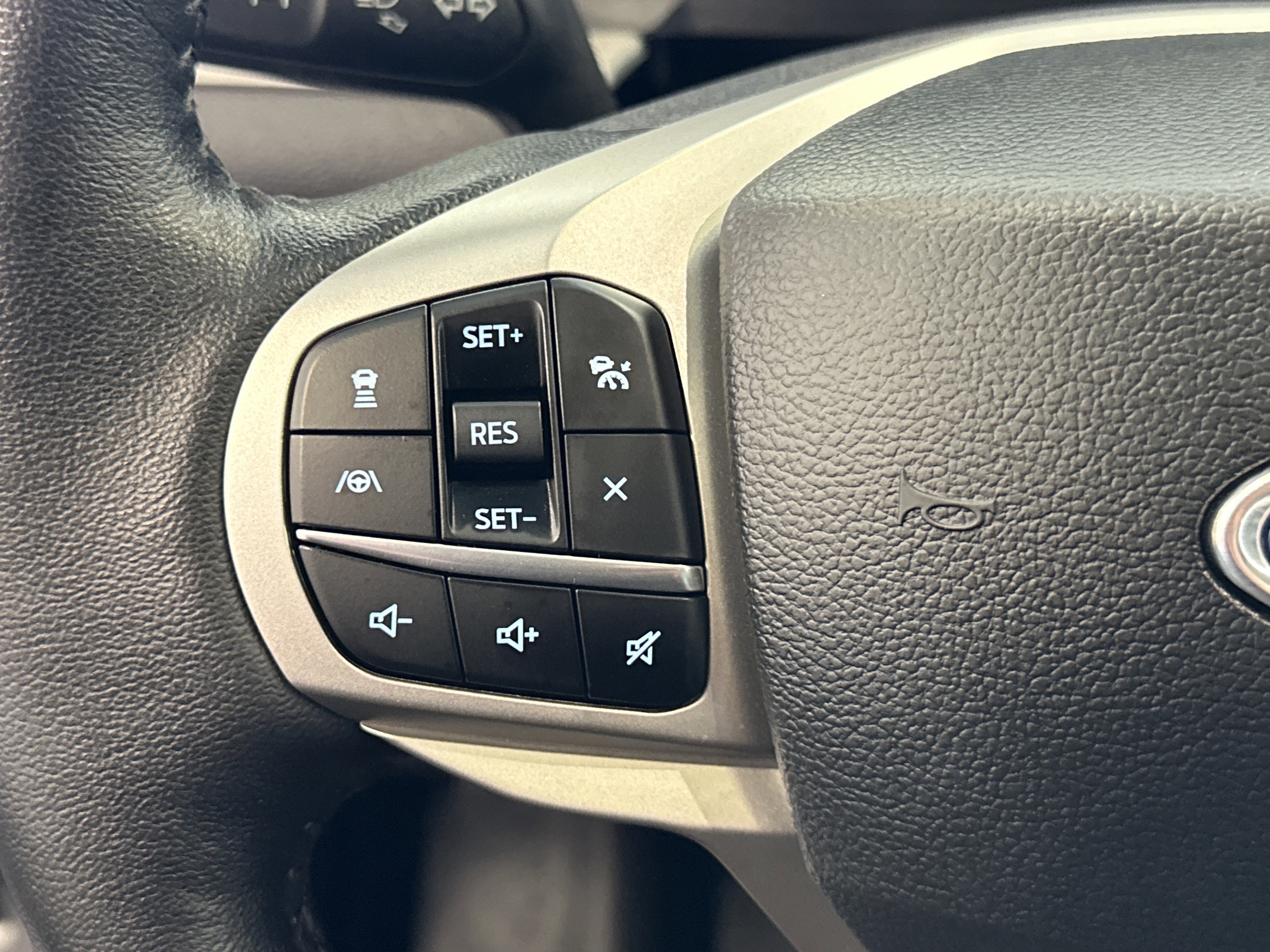 Certified 2023 Ford Explorer XLT w/ Equipment Group 202A image 37