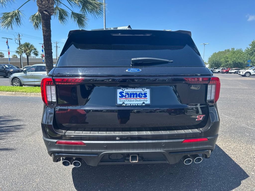 Certified 2025 Ford Explorer ST AWD/4WD image 4