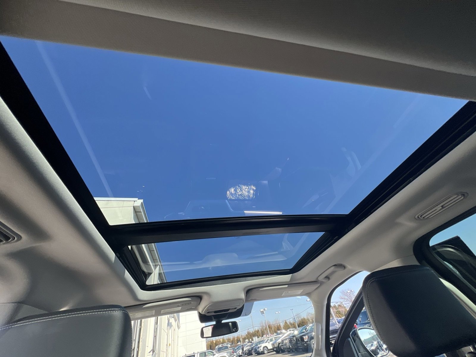 Certified 2025 Ford Expedition Platinum image 24