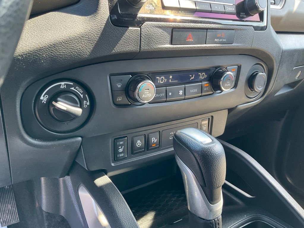 Used 2022 Nissan Frontier SV AWD/4WD image 14