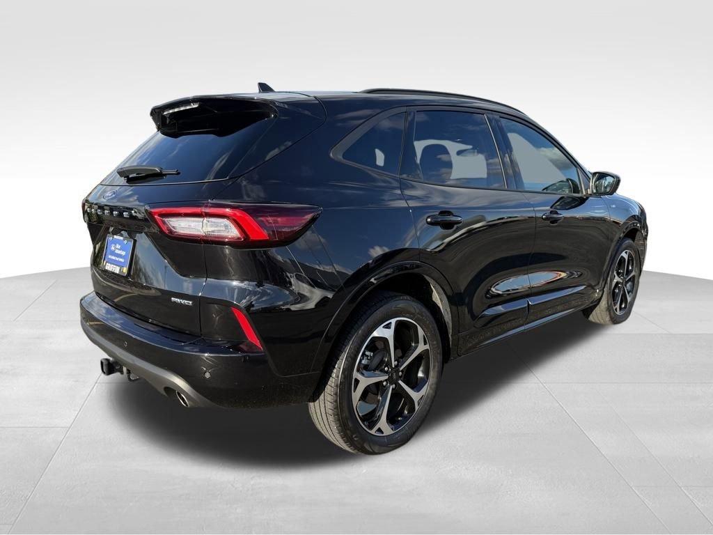 Certified 2023 Ford Escape ST-Line Select w/ Tech Pack #2 image 3