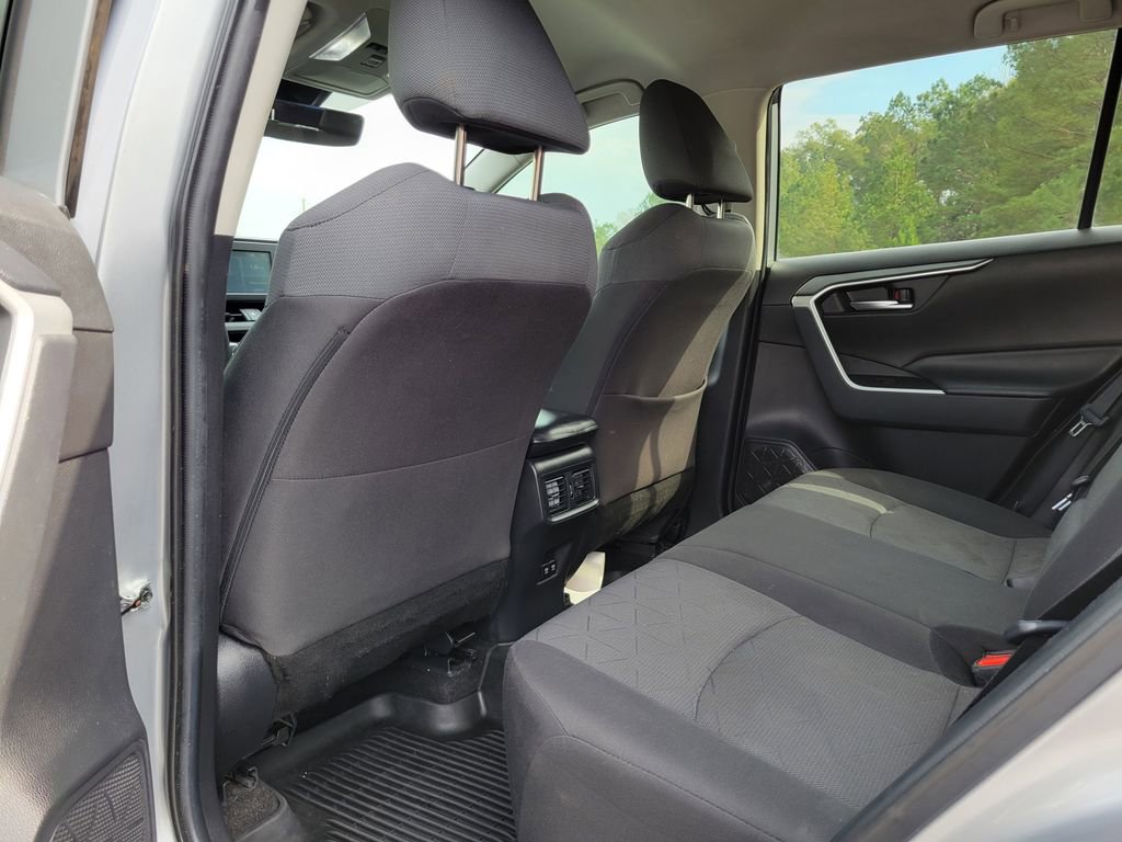 Used 2020 Toyota RAV4 XLE image 14