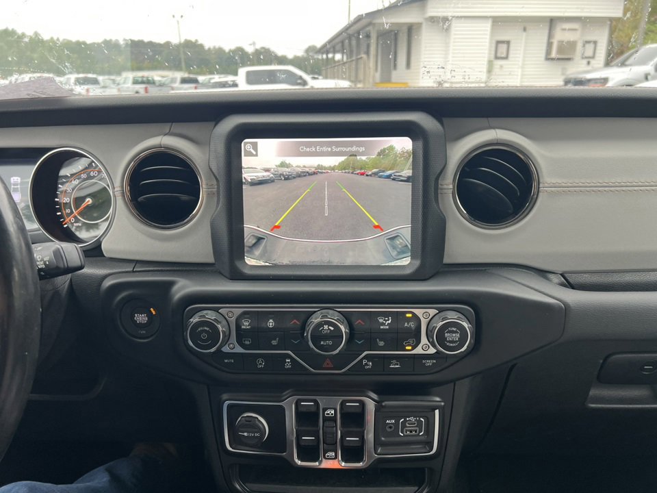 Used 2021 Jeep Gladiator Overland image 22