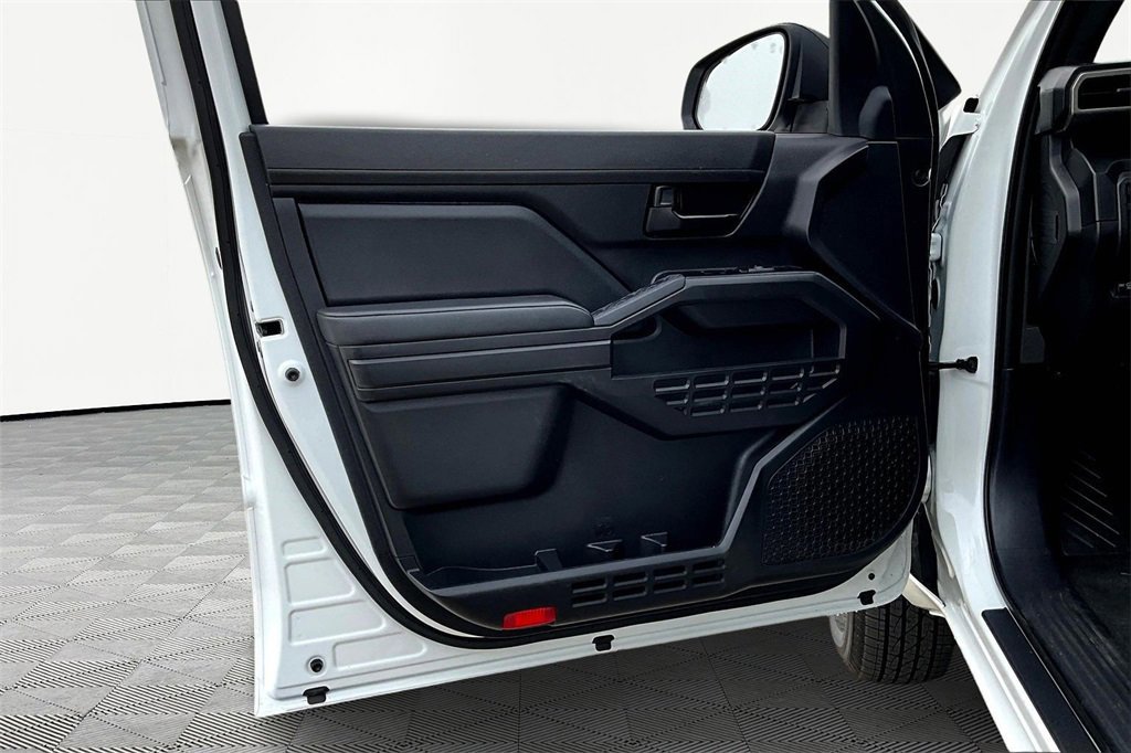 Used 2024 Toyota Tacoma SR image 21