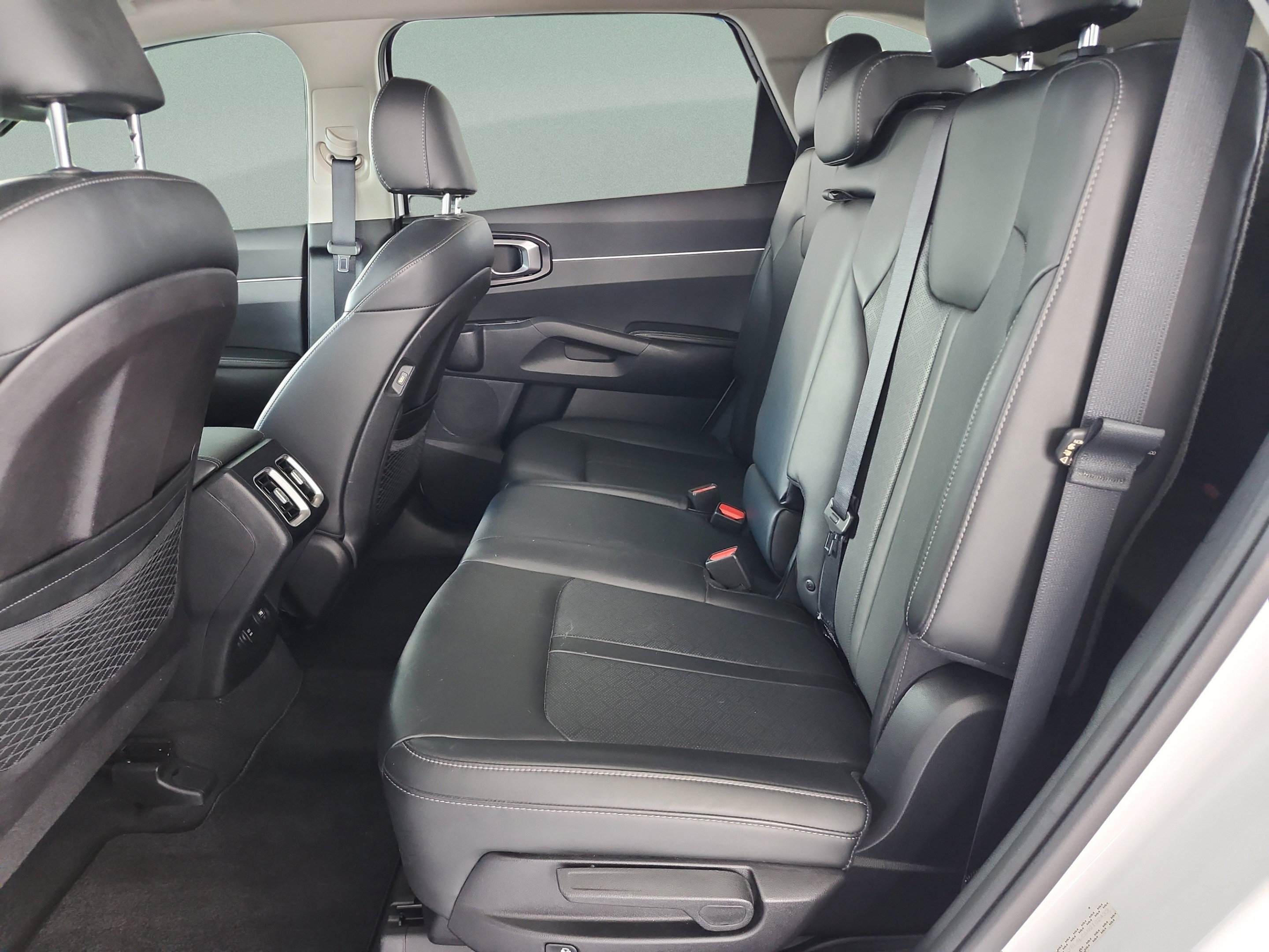 Used 2022 Kia Sorento S FWD image 18