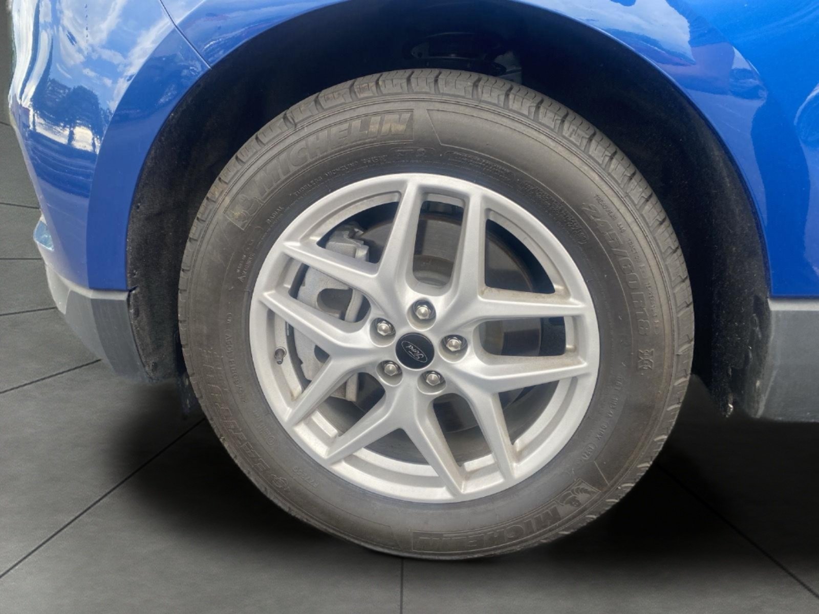 Certified 2024 Ford Edge SEL w/ Convenience Package AWD/4WD image 5