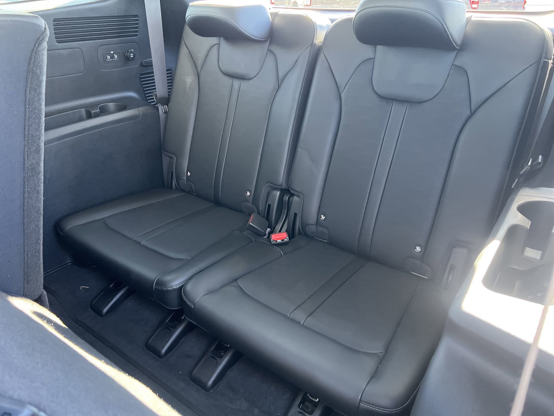 Used 2025 Kia Sorento S w/ Panoramic Sunroof Package image 25