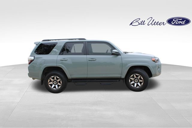 Used 2023 Toyota 4Runner TRD Off-Road Premium w/ Moonroof Package AWD/4WD image 4