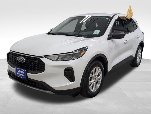 Certified 2024 Ford Escape Active w/ Cold Weather Package FWD image 17