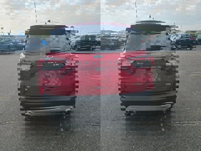 Certified 2021 Ford Escape SE image 4