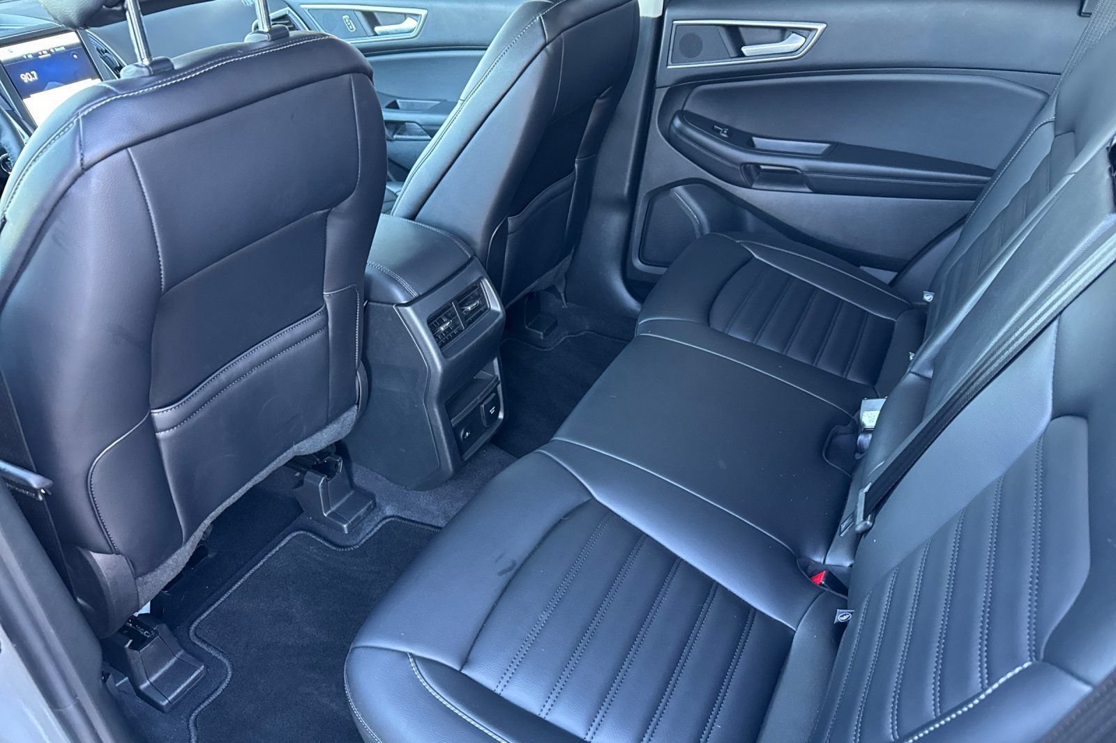 Certified 2024 Ford Edge SEL w/ Convenience Package AWD/4WD image 12