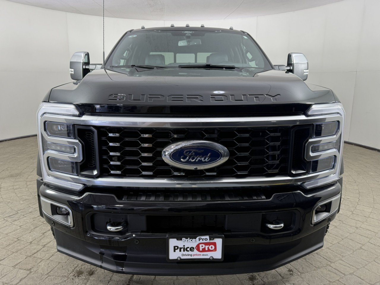 Certified 2024 Ford F450 Platinum w/ FX4 Off-Road Package AWD/4WD image 2