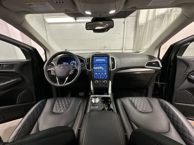 Certified 2024 Ford Edge Titanium w/ Equipment Group 301A AWD/4WD image 22