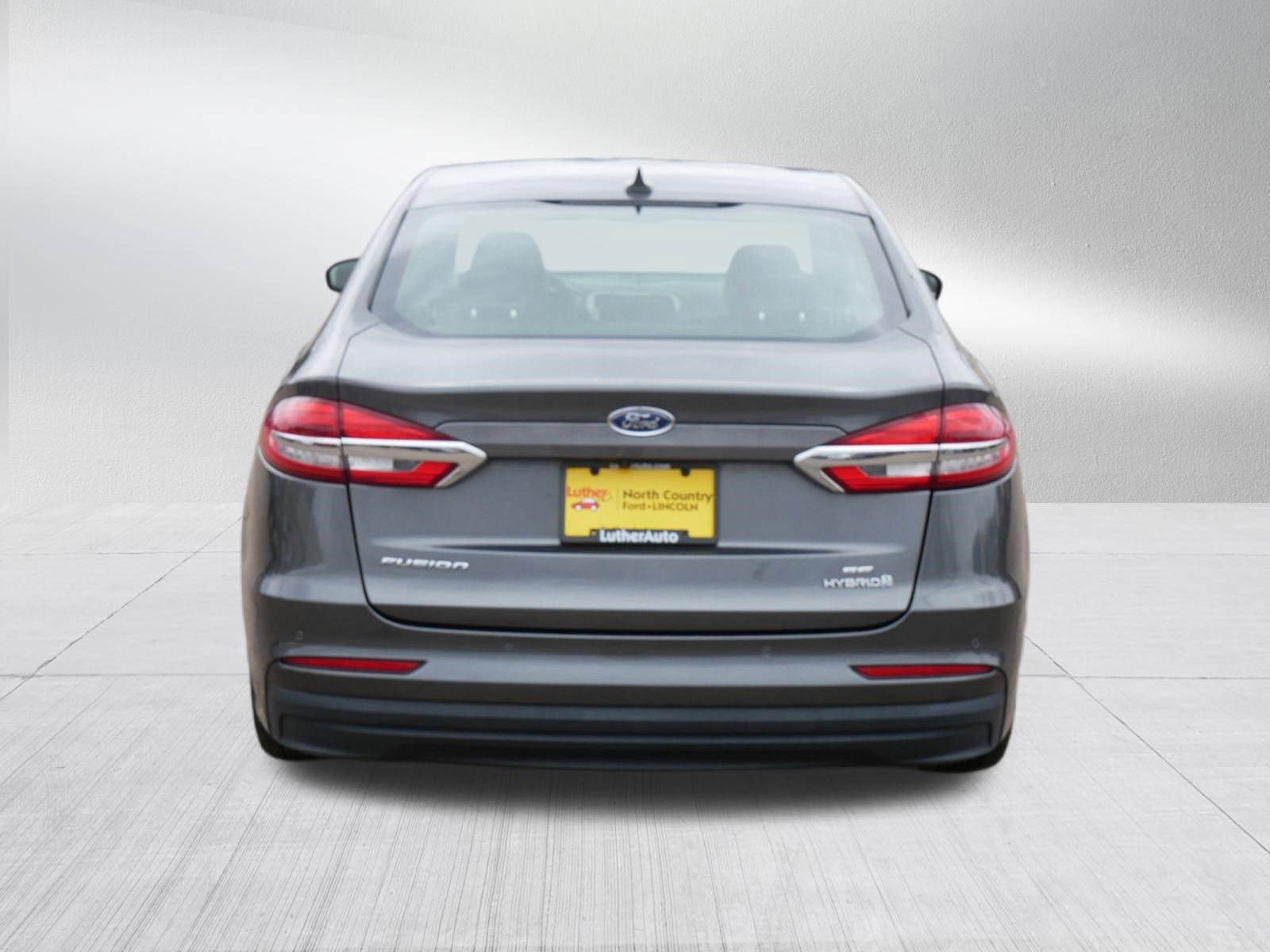 Certified 2019 Ford Fusion SE image 4