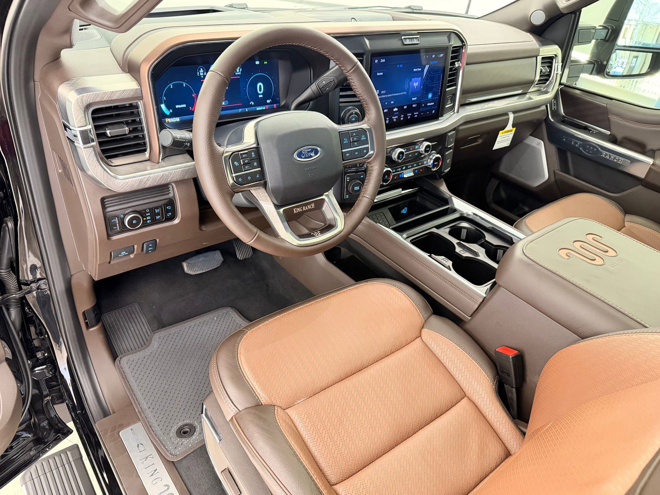 Certified 2025 Ford F350 King Ranch image 4
