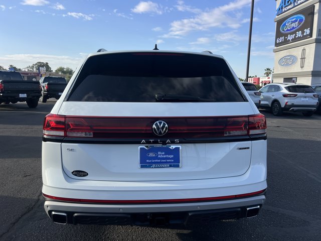 Used 2024 Volkswagen Atlas Peak Edition SE AWD/4WD image 6